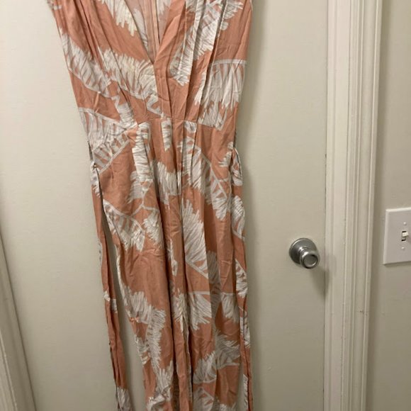 Hello Molly Flowy Palm Midi Dress - Picture 2 of 4